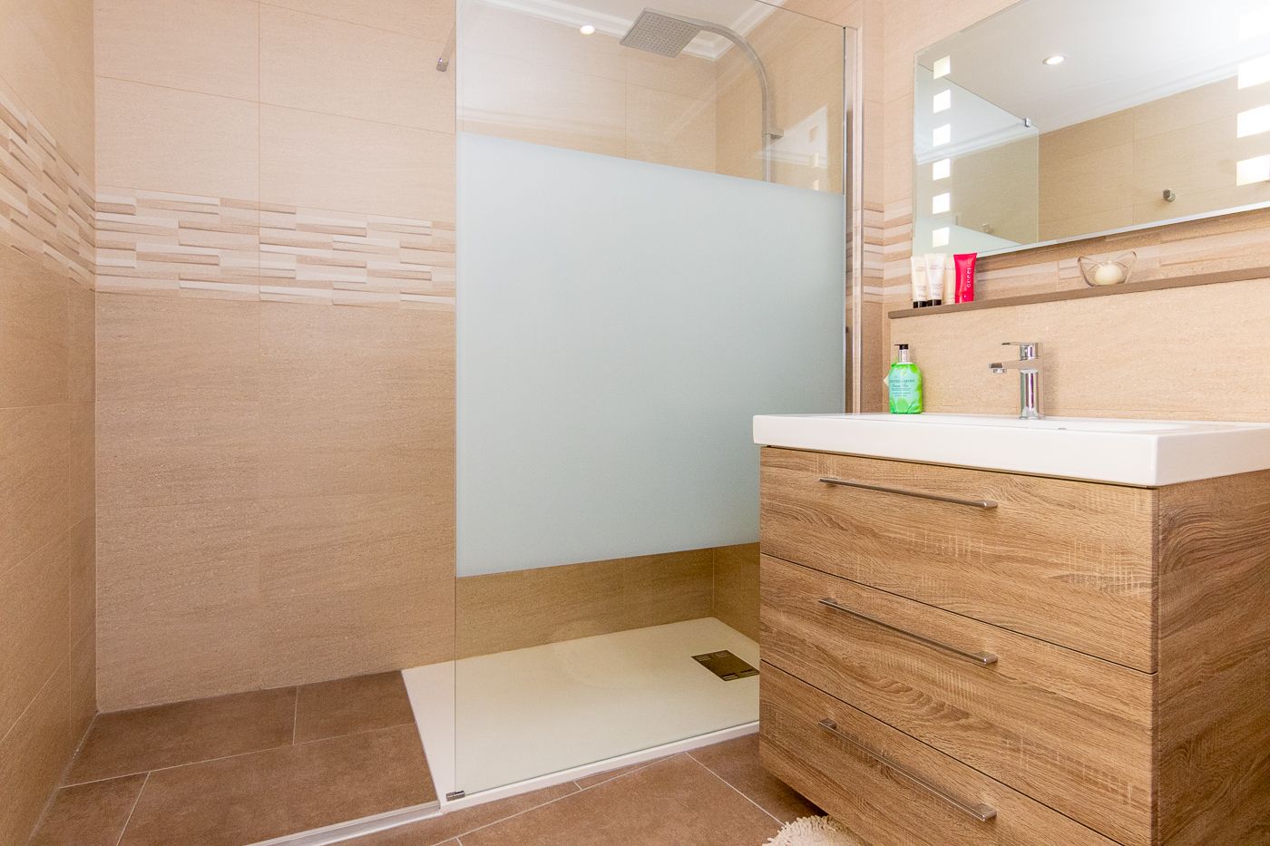 W-474 - Casa de pueblo reformada con patio y amplia terraza con vistas en Vall d'Albaida - Bufali