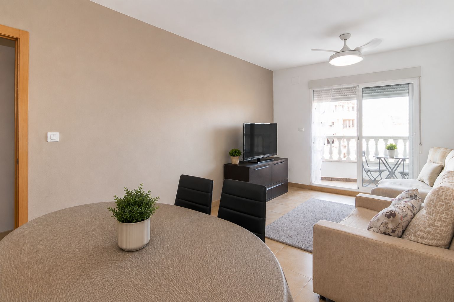 W-476 - Appartement lumineux avec terrasse et vue dégagée au centre d'El Verger