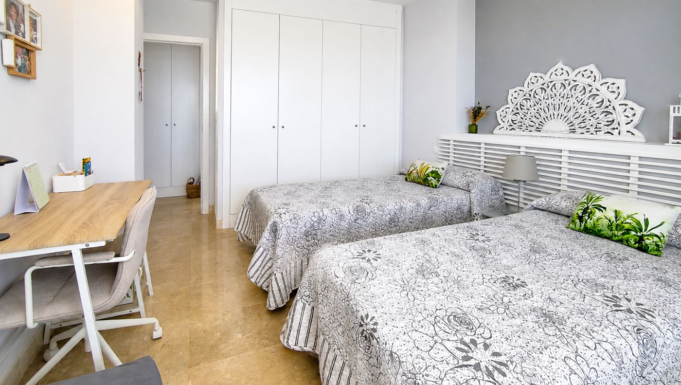 C-477 - Appartement d’angle avec terrasse de 100 m², jacuzzi et vue sur la mer- La Sella Golf