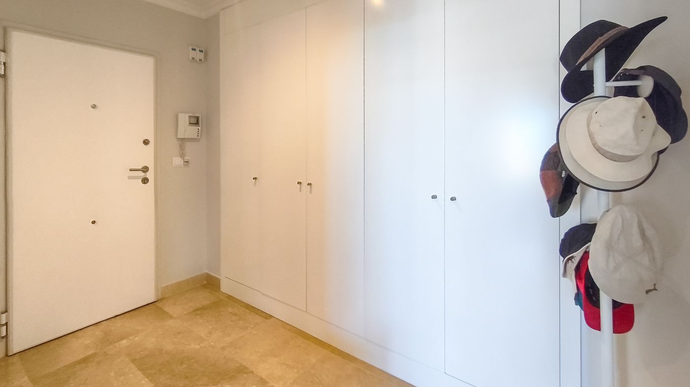 C-477 - Appartement d’angle avec terrasse de 100 m², jacuzzi et vue sur la mer- La Sella Golf