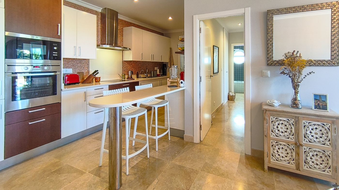 C-477 - Appartement d’angle avec terrasse de 100 m², jacuzzi et vue sur la mer- La Sella Golf