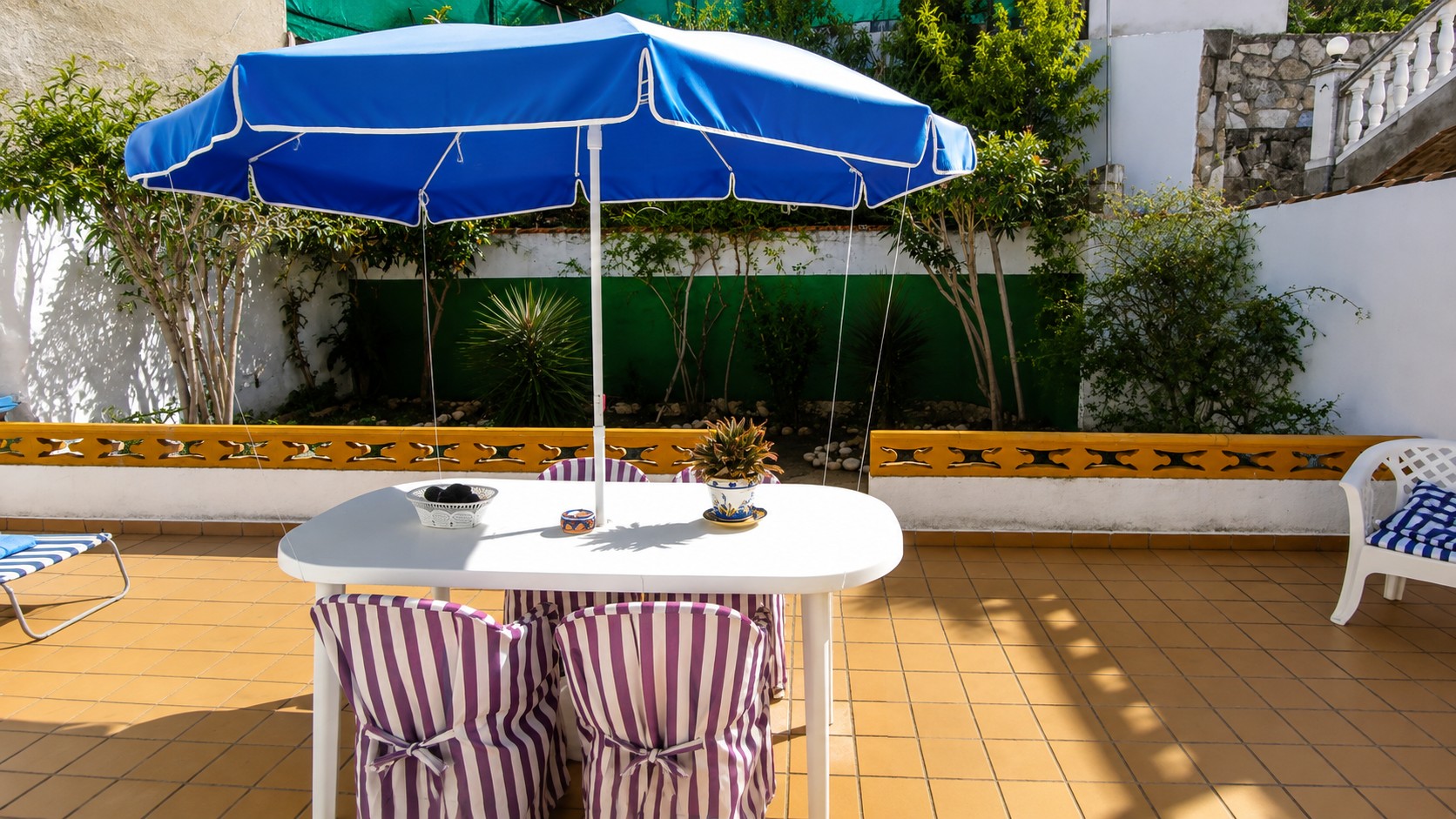 W-478 - Maison de village avec terrasses, jardin et grand garage à Ráfol de Almunia