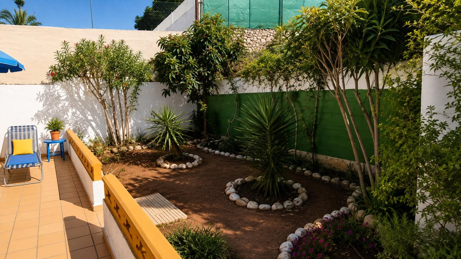 W-478 - Dorfhaus mit Terrassen, Garten und großer Garage in Ráfol de Almunia