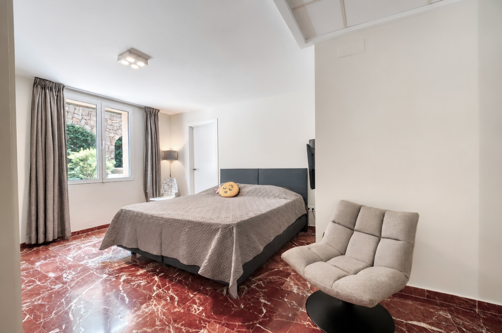 W-464 - Villa with a private pool overlooking the La Sella golf course, near Dénia.