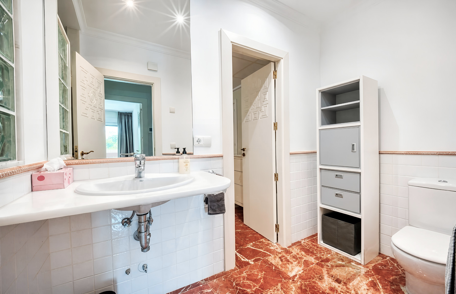 W-464 - Villa with a private pool overlooking the La Sella golf course, near Dénia.
