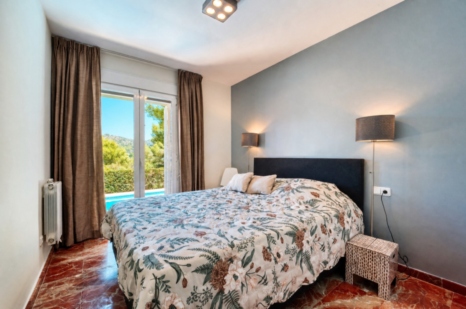 W-464 - Villa with a private pool overlooking the La Sella golf course, near Dénia.