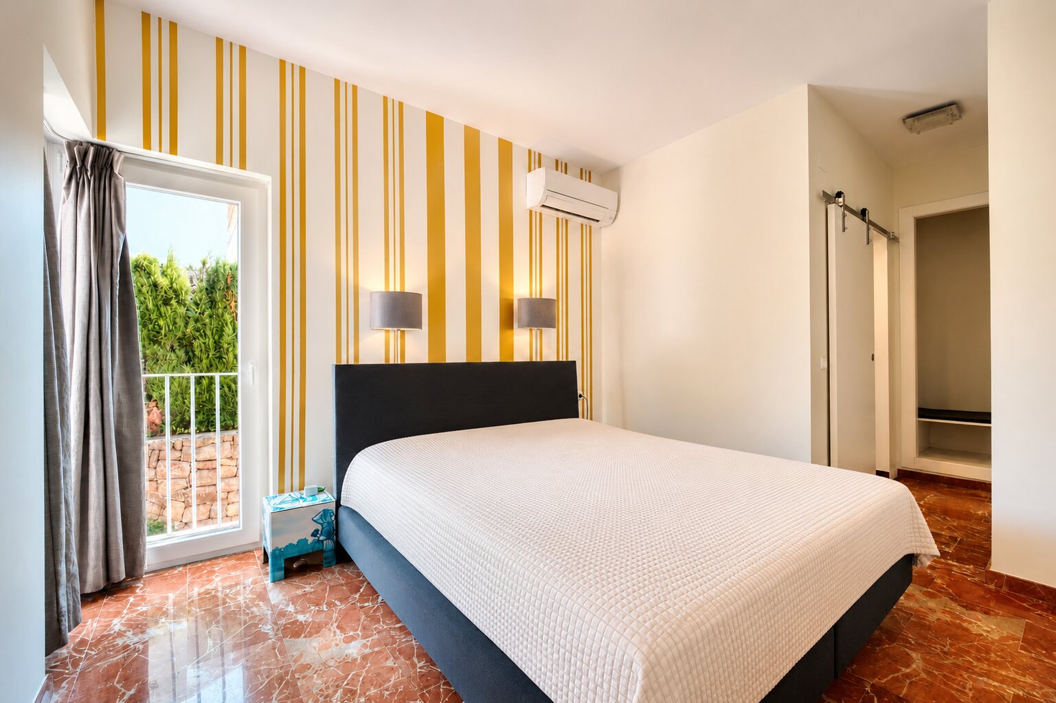W-464 - Villa with a private pool overlooking the La Sella golf course, near Dénia.
