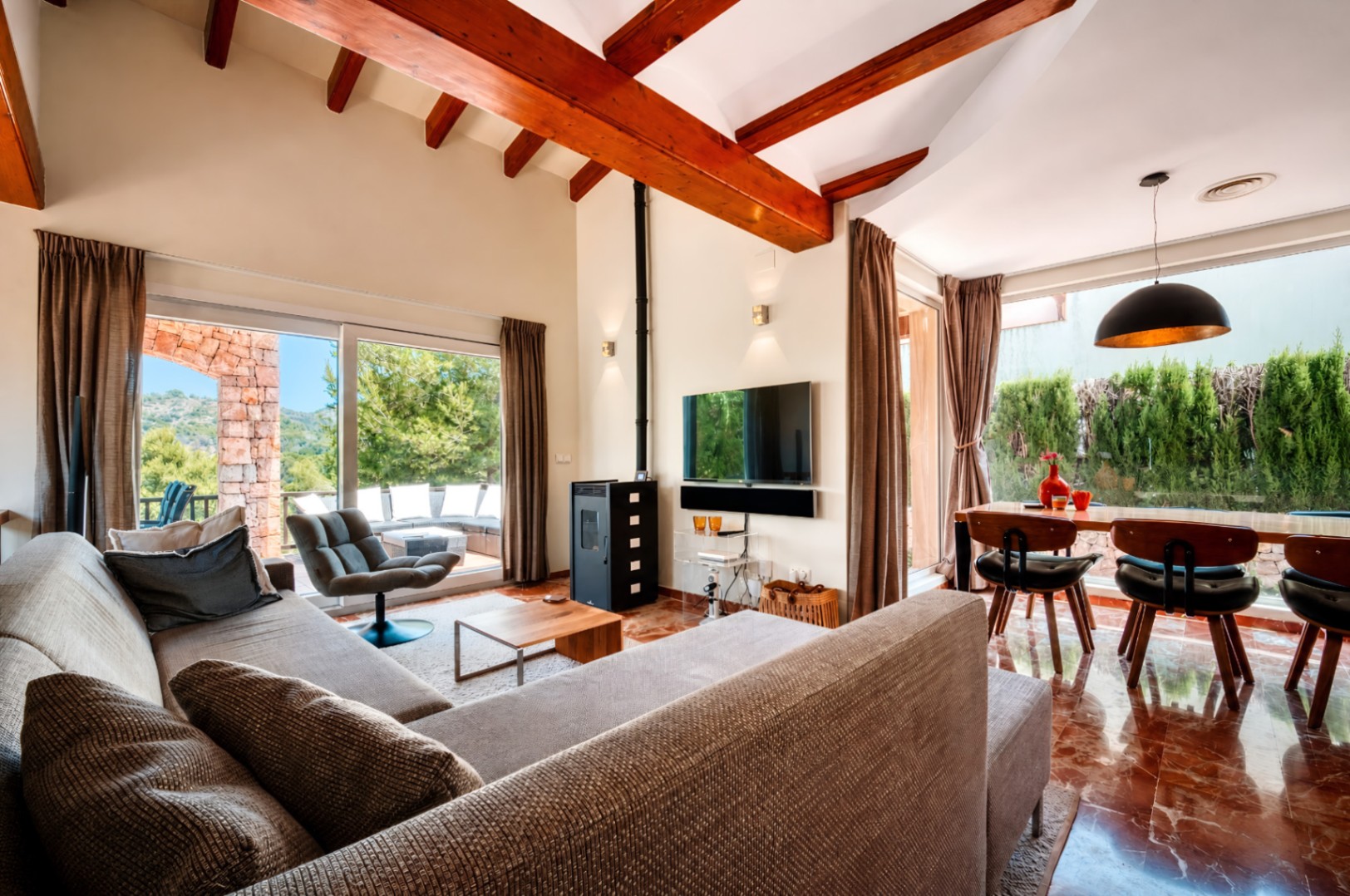 W-464 - Villa with a private pool overlooking the La Sella golf course, near Dénia.