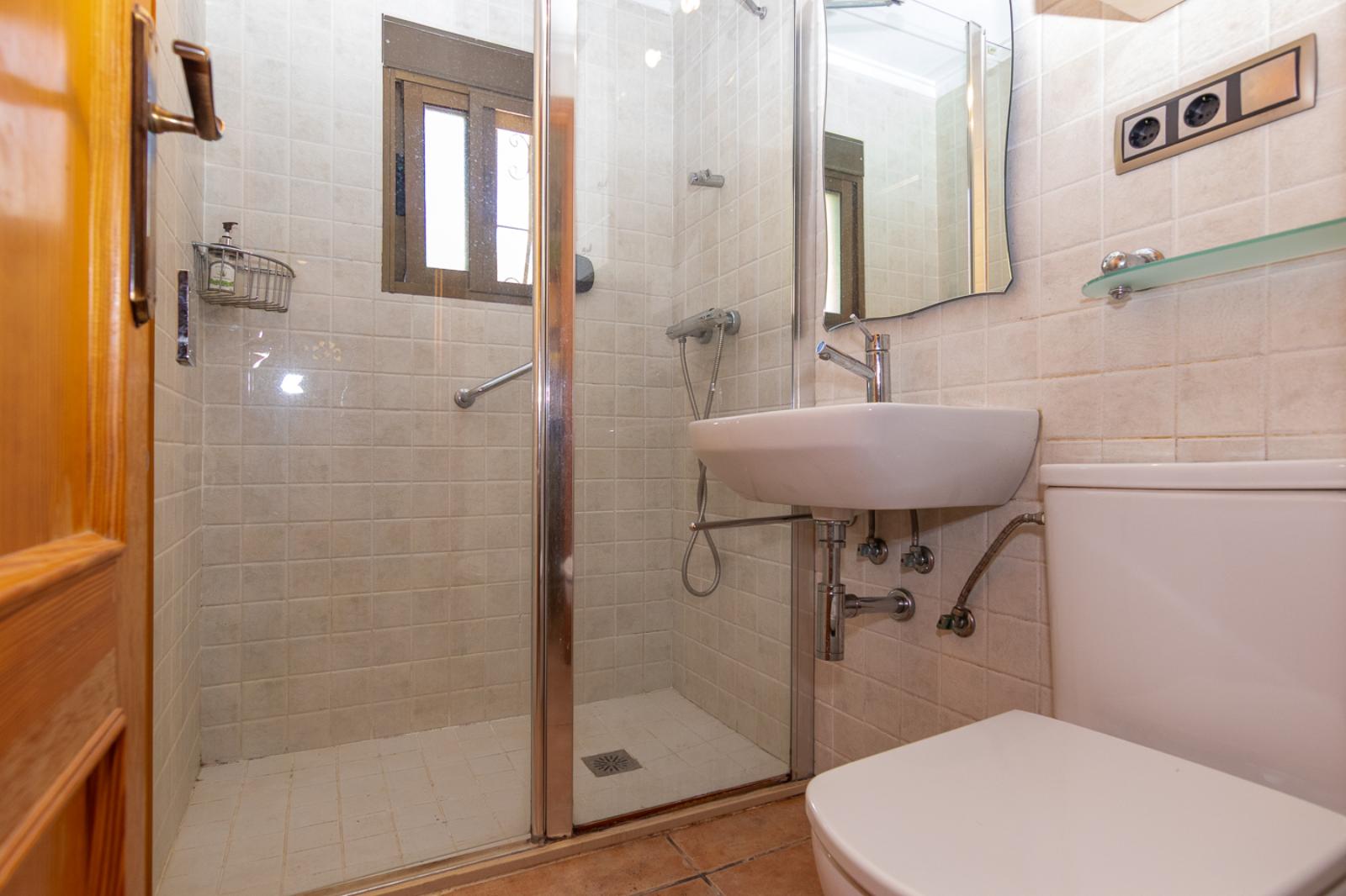 W-479 - Villa mit zwei unabhängigen Wohnungen und Schwimmbad in Tormos, nahe Denia.
