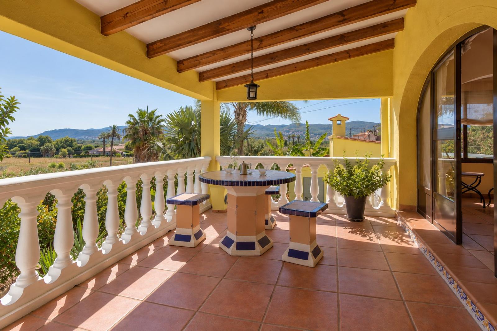 W-479 - Villa mit zwei unabhängigen Wohnungen und Schwimmbad in Tormos, nahe Denia.