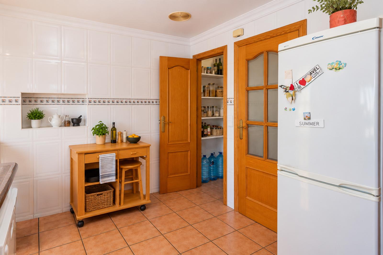 W-479 - Villa mit zwei unabhängigen Wohnungen und Schwimmbad in Tormos, nahe Denia.