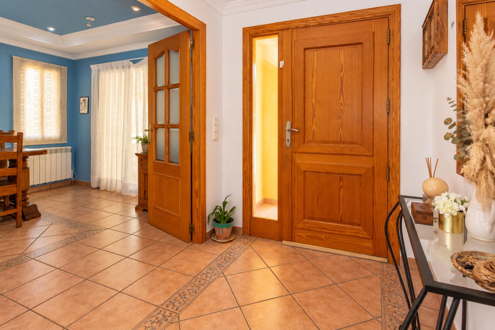 W-479 - Villa mit zwei unabhängigen Wohnungen und Schwimmbad in Tormos, nahe Denia.
