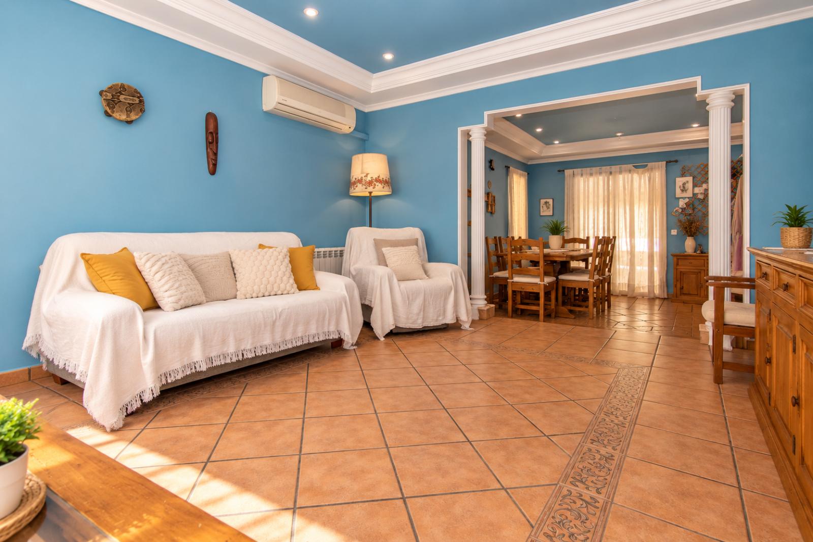 W-479 - Villa mit zwei unabhängigen Wohnungen und Schwimmbad in Tormos, nahe Denia.