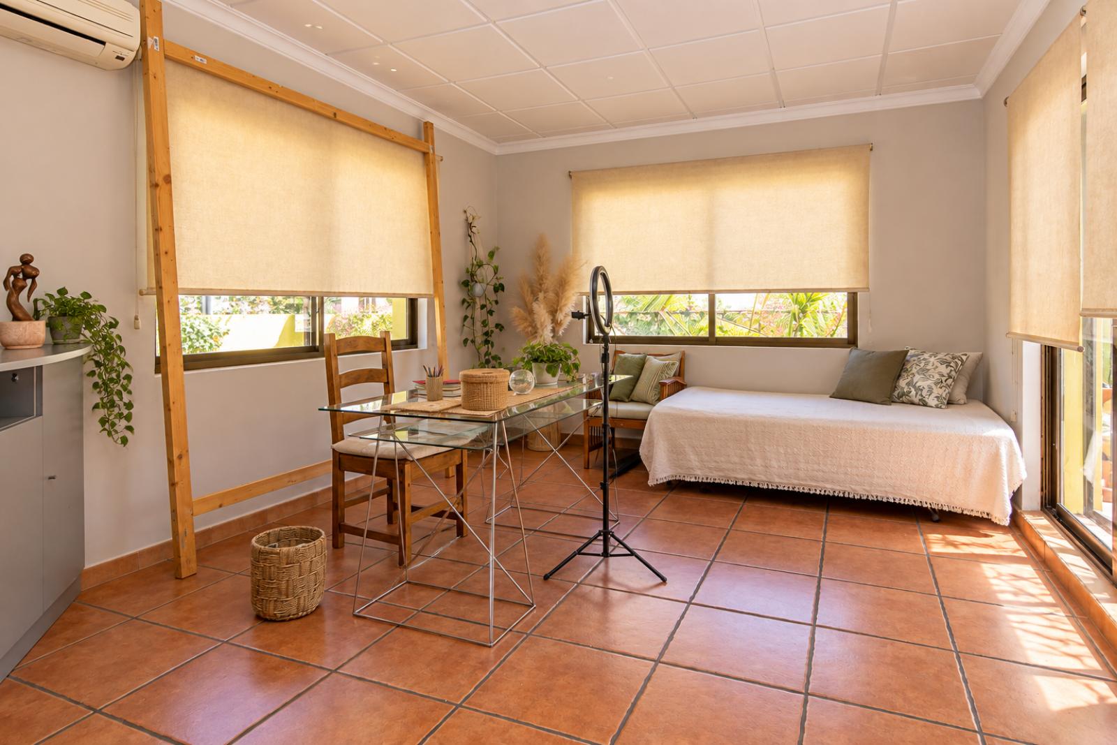 W-479 - Villa mit zwei unabhängigen Wohnungen und Schwimmbad in Tormos, nahe Denia.