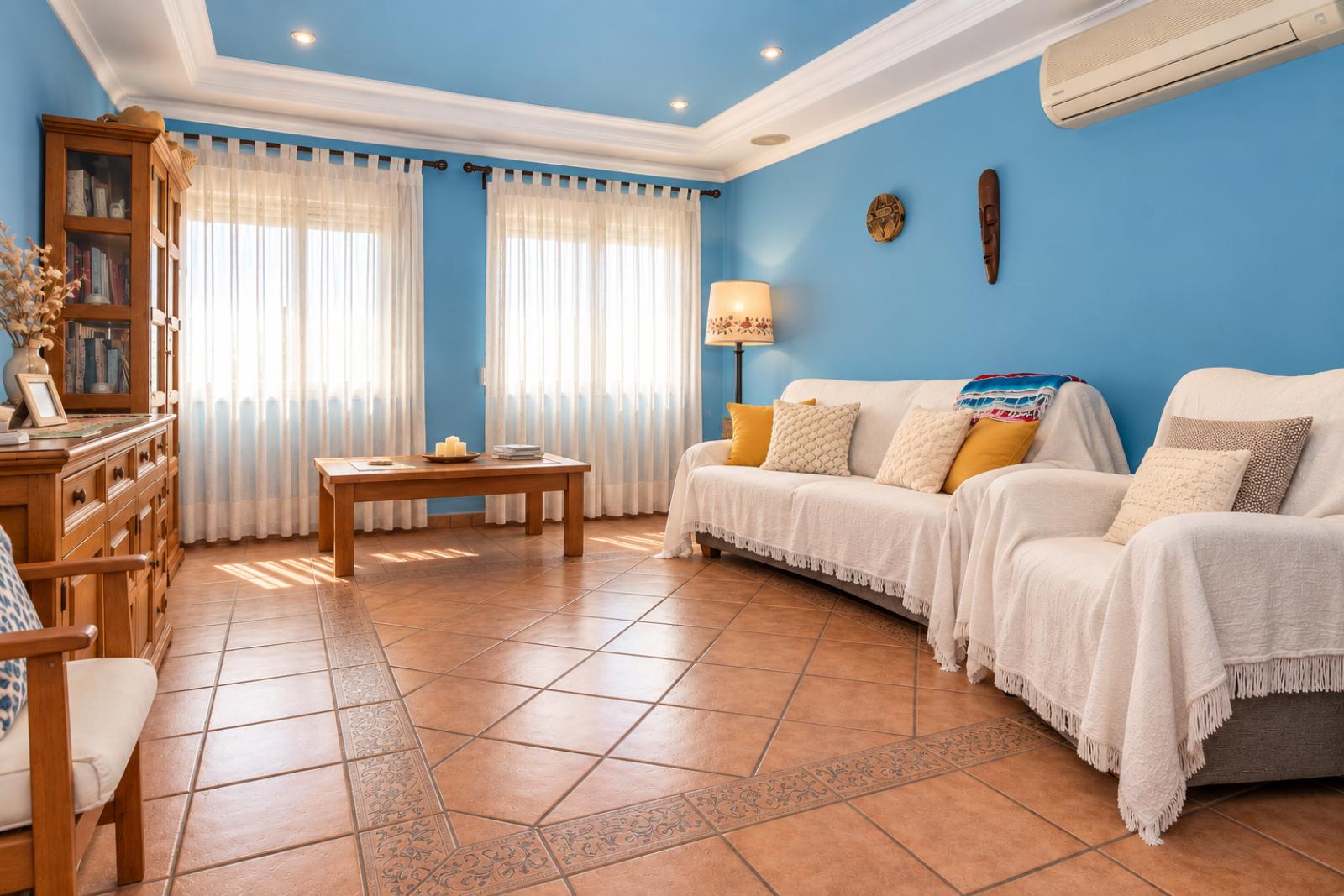 W-479 - Villa mit zwei unabhängigen Wohnungen und Schwimmbad in Tormos, nahe Denia.