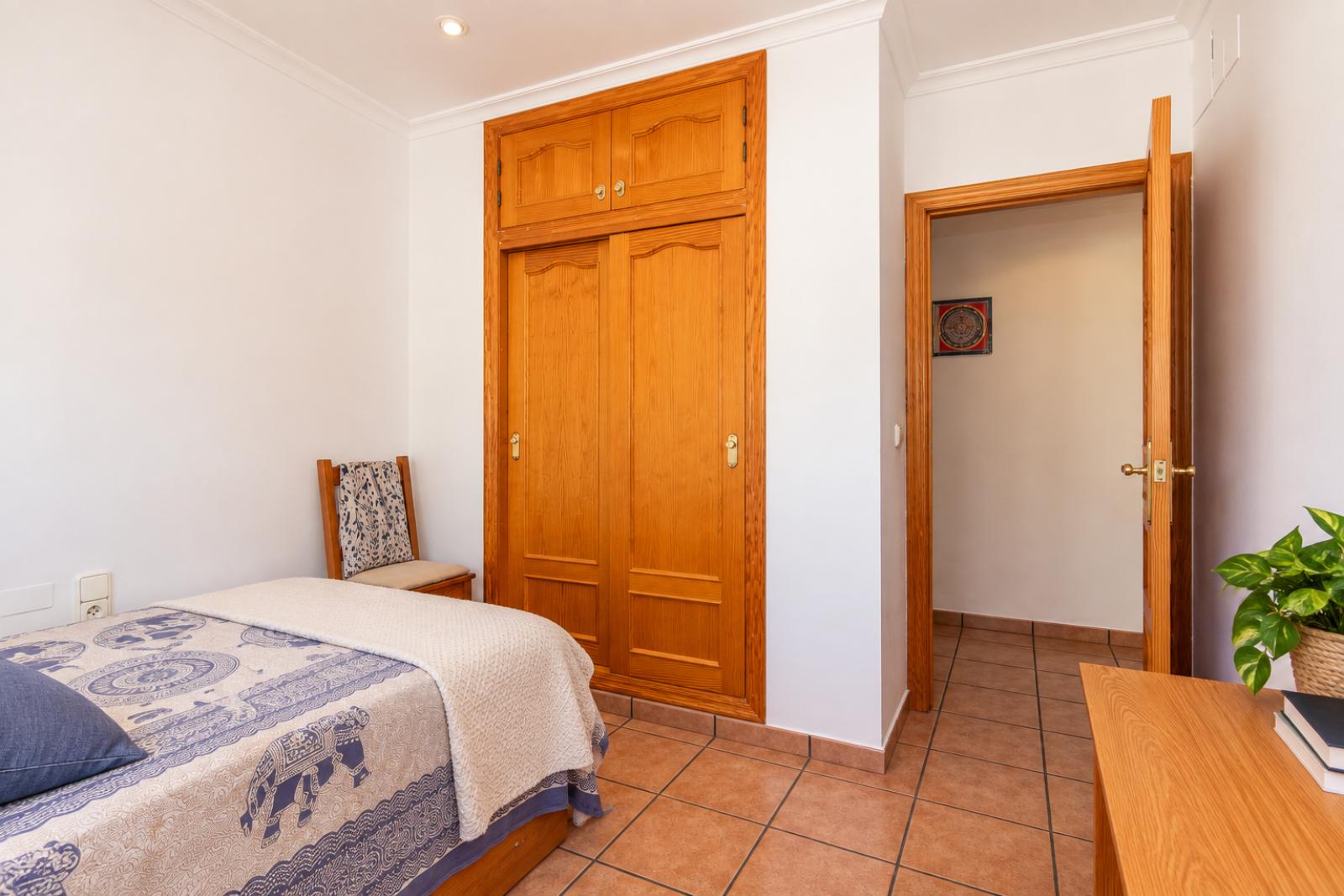 W-479 - Villa mit zwei unabhängigen Wohnungen und Schwimmbad in Tormos, nahe Denia.