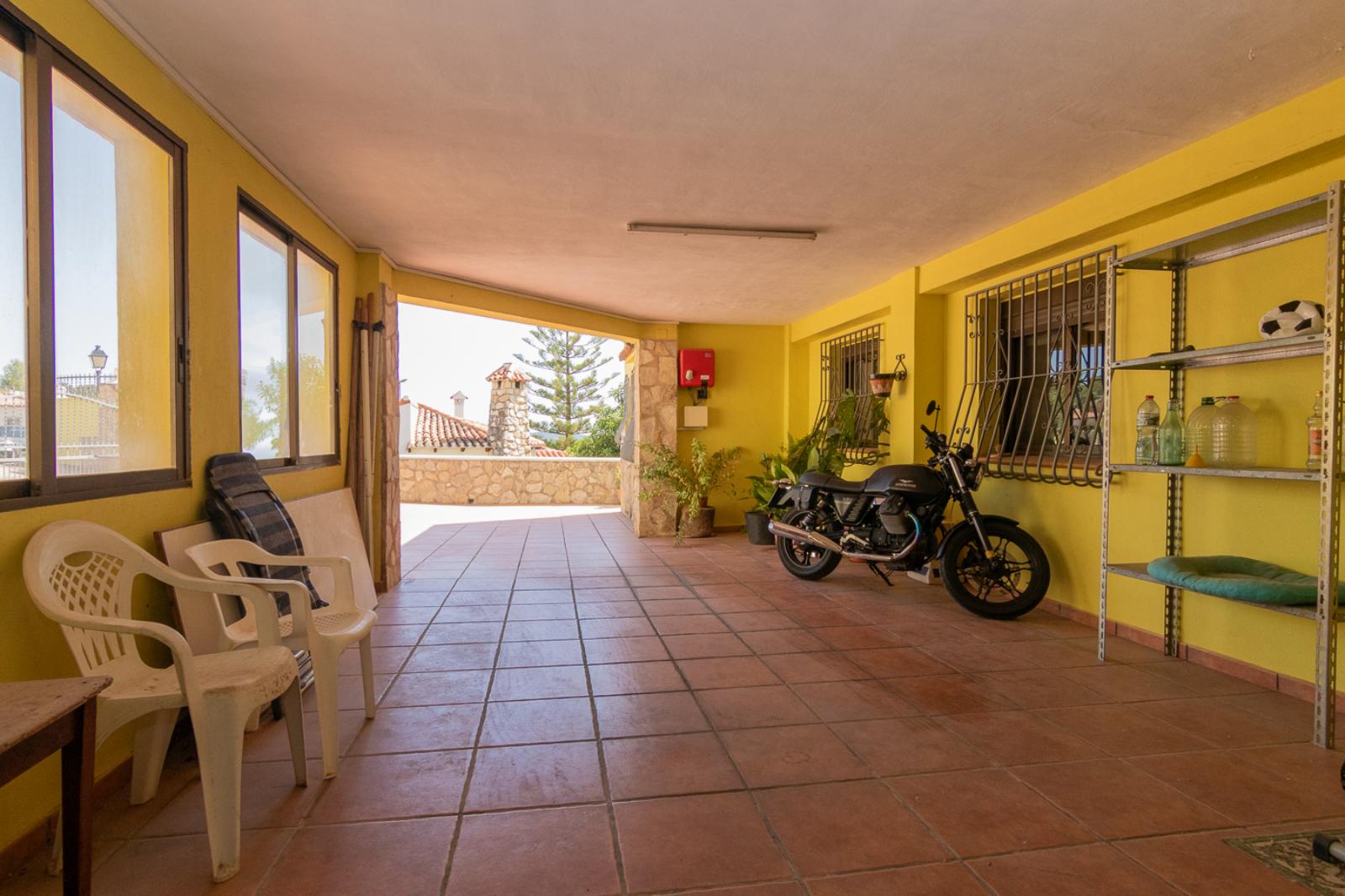 W-479 - Villa mit zwei unabhängigen Wohnungen und Schwimmbad in Tormos, nahe Denia.