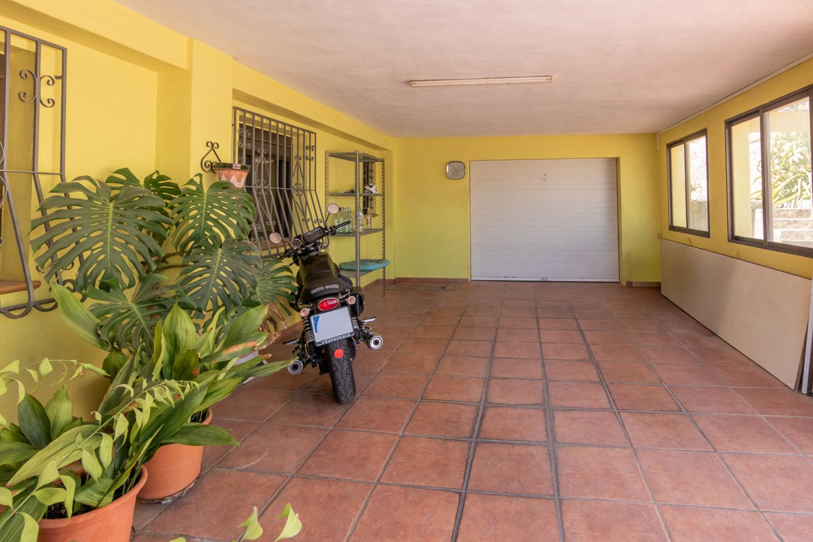 W-479 - Villa mit zwei unabhängigen Wohnungen und Schwimmbad in Tormos, nahe Denia.