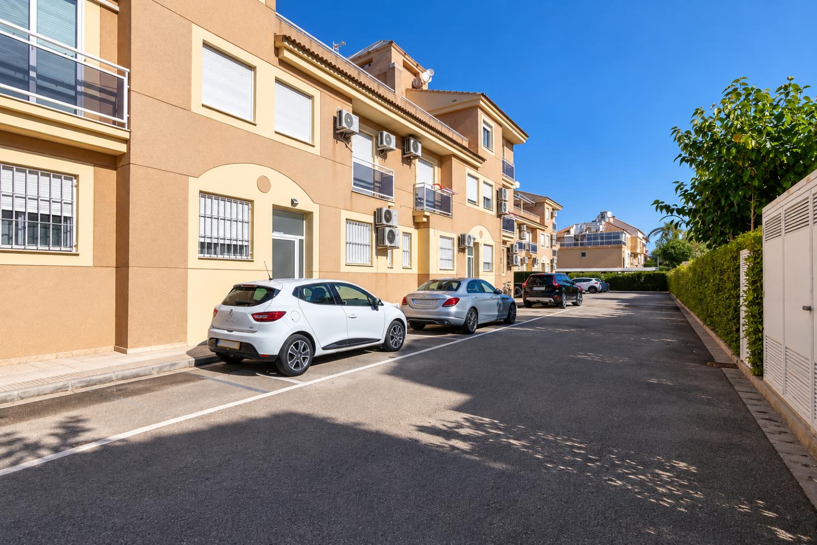 P-481 - Ático con gran terraza y piscina en Denia, cerca del mar y del centro 