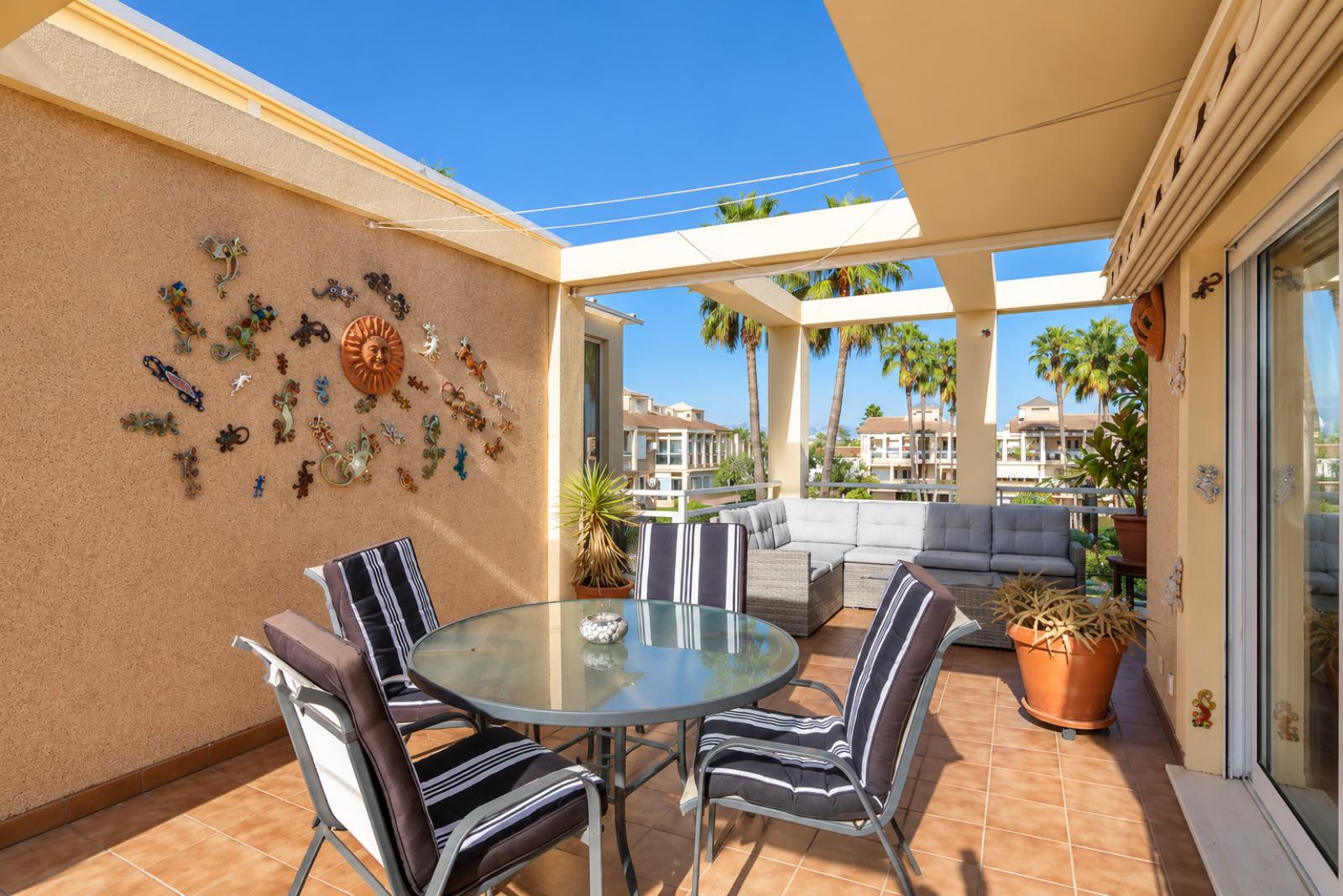 P-481 - Ático con gran terraza y piscina en Denia, cerca del mar y del centro 