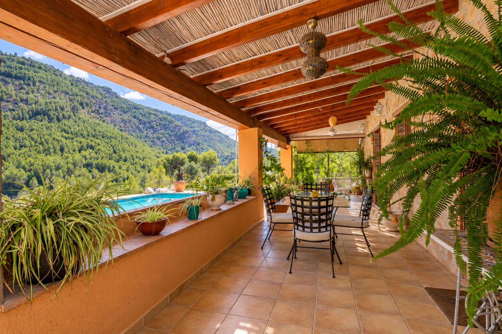 W-482 - Landhaus mit Pool und Blick auf die Berge in Castell de Castells, Alicante