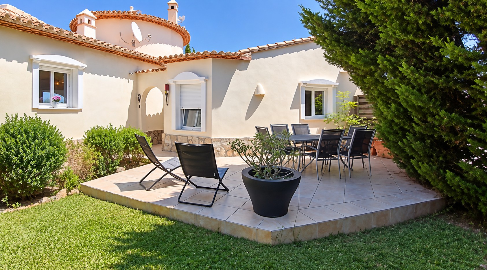 W-433 - Villa mit Blick auf das Meer, die Berge und den Golfplatz – Dénia, Costa Blanca