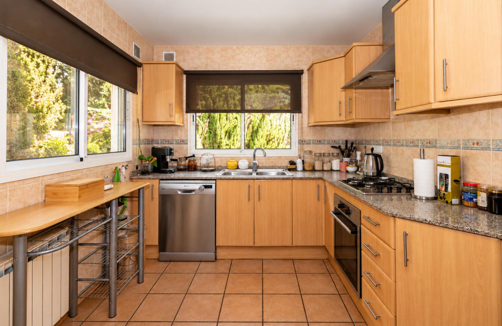 W-486 - Amplio chalet con piscina privada y jardín en Gata de Gorgos, cerca de Dénia