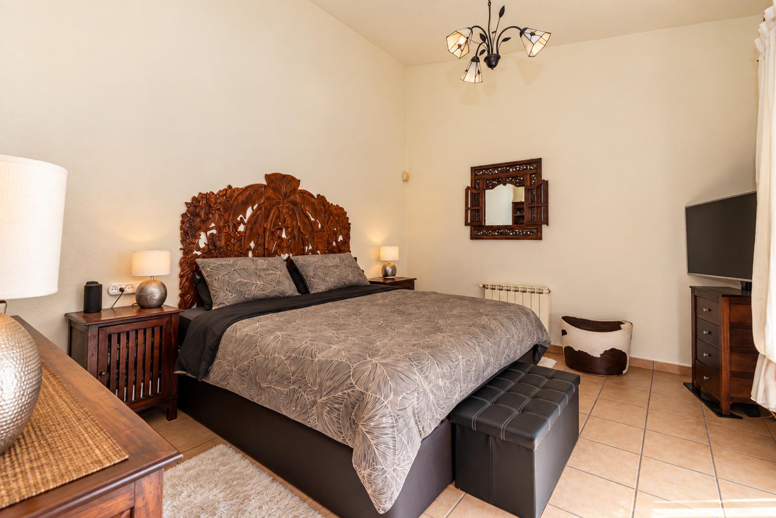 W-486 - Amplio chalet con piscina privada y jardín en Gata de Gorgos, cerca de Dénia
