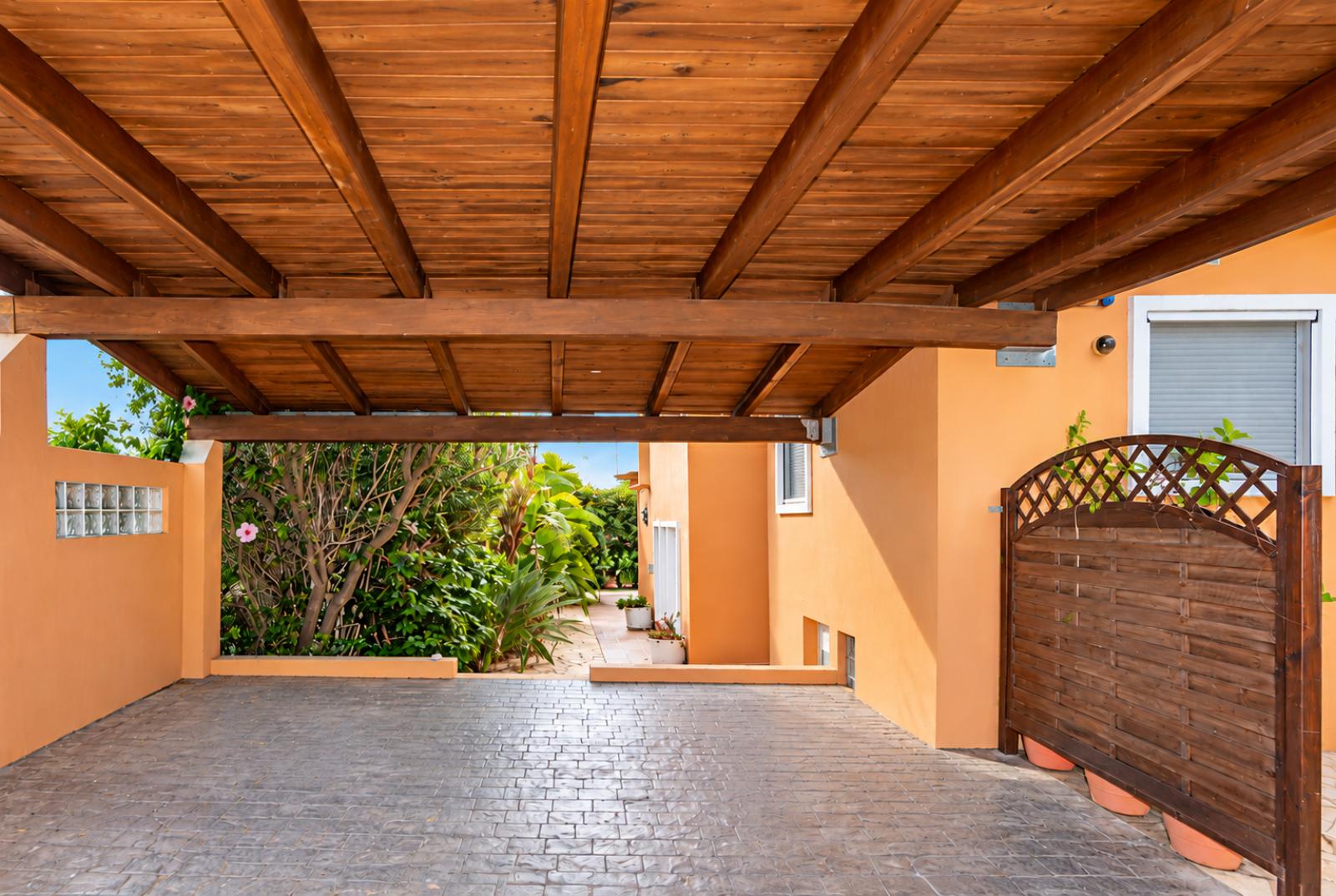 W-486 - Amplio chalet con piscina privada y jardín en Gata de Gorgos, cerca de Dénia
