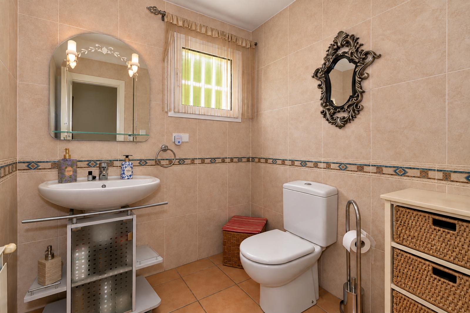 W-486 - Amplio chalet con piscina privada y jardín en Gata de Gorgos, cerca de Dénia