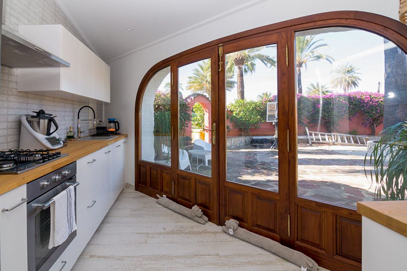 Villa mediterránea con gran parcela en Denia en venta