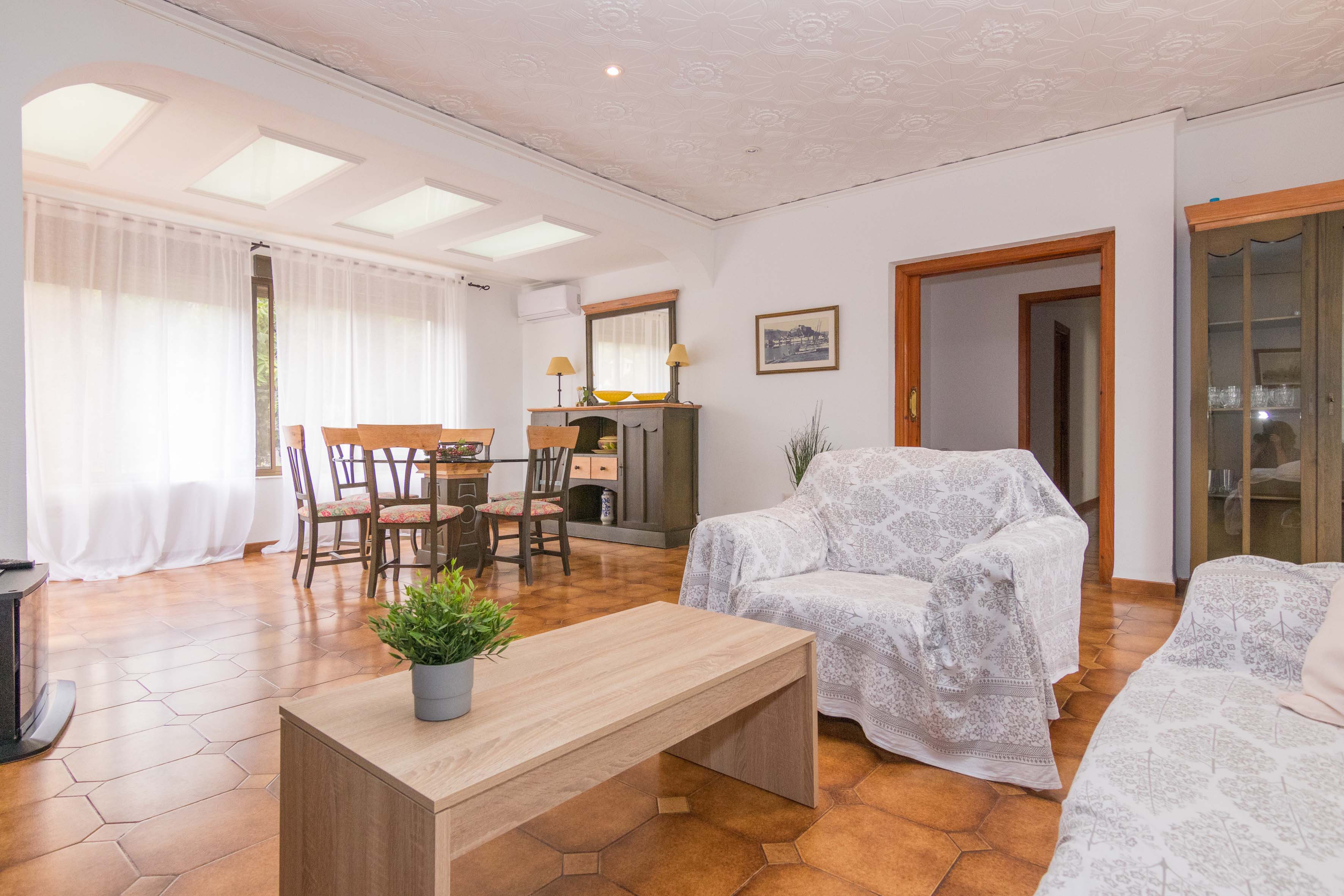 Chalet amplio con apartamento invitados en Las Rotas Denia en venta